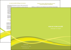 exemple depliant 2 volets  4 pages  espaces verts vert vert pastel fond vert MFLUOO58748