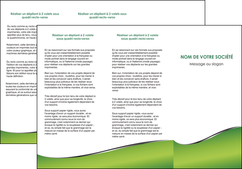 modele depliant 3 volets  6 pages  vert fond vert colore MFLUOO59266