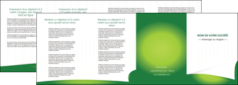 maquette en ligne a personnaliser depliant 4 volets  8 pages  vert fond vert abstrait MLIGCH64384